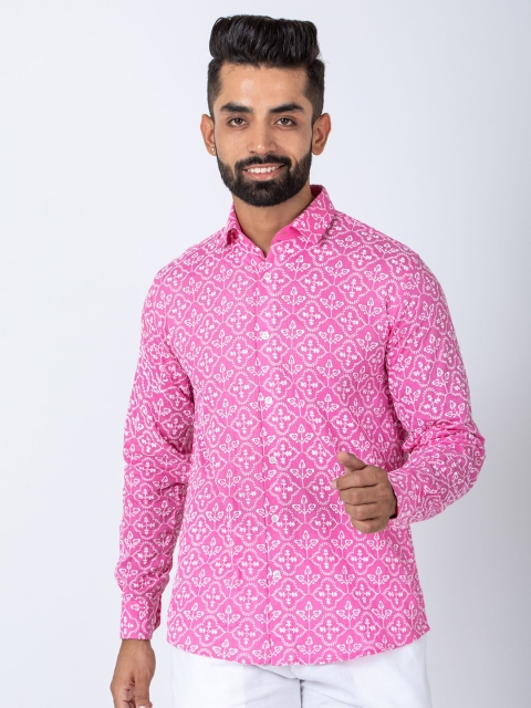

Firangi Yarn Men Pink Printed Casual Shirt