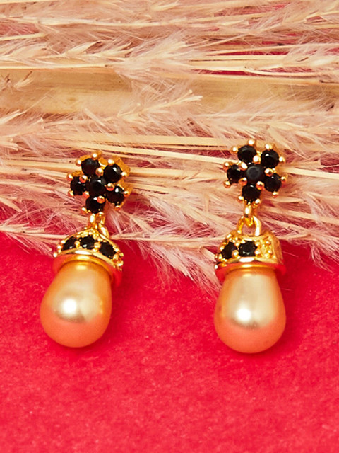 

Voylla Gold-Toned Contemporary Studs Earrings