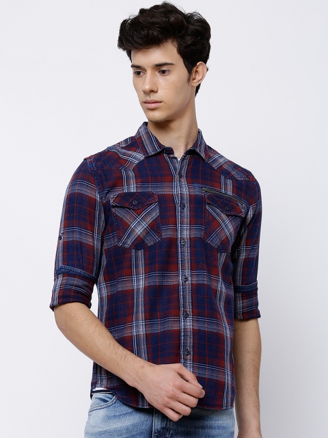 

LOCOMOTIVE Men Maroon & Navy Blue Slim Fit Checked Casual Shirt