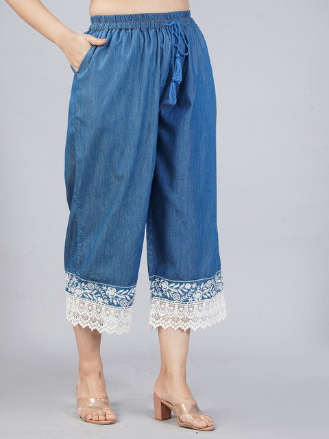 

SUMAVI-FASHION Women Blue Embroidered Cropped Trousers