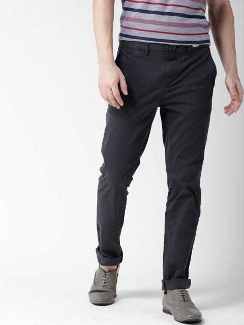 

Tommy Hilfiger Men Black & Charcoal Grey Straight Fit Printed Chinos