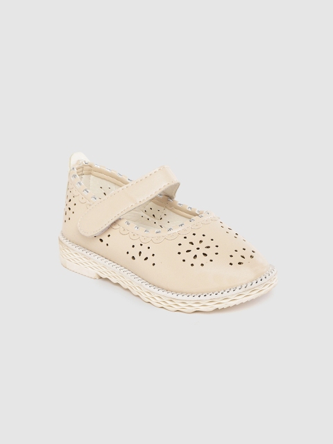 

Lil Lollipop Girls Beige Ballerinas with Laser Cuts Flats