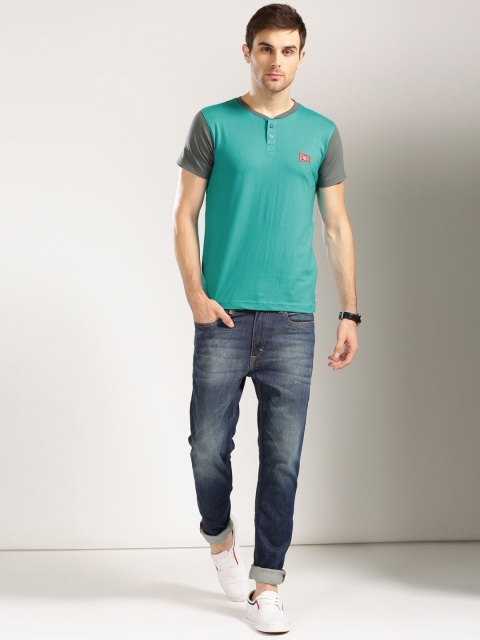 

Harvard Men Sea Green Solid Henley Neck T-shirt