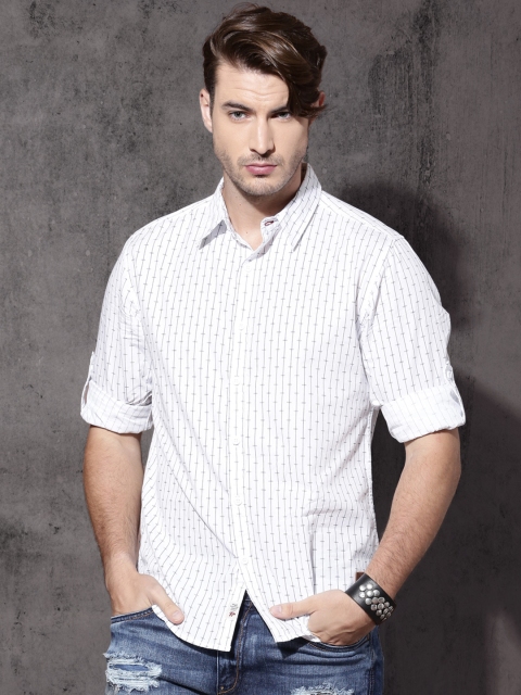 

Roadster Men White & Blue Regular Fit Striped Casual Shirt
