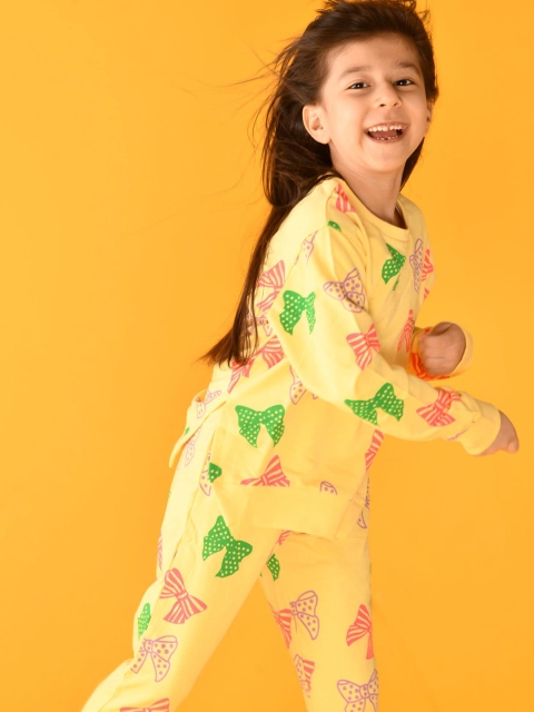 

Anthrilo Girls Yellow & Green Printed Clothing Set