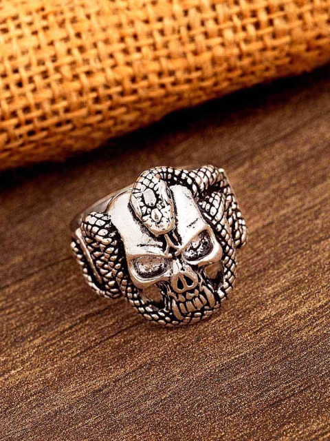 

Dare by Voylla Men Silver-Plated Tiger Head Charm Finger Ring
