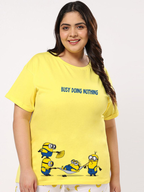 

Bewakoof Plus Women Plus Size Yellow Typography Minions Printed Pure Cotton Loose T-shirt