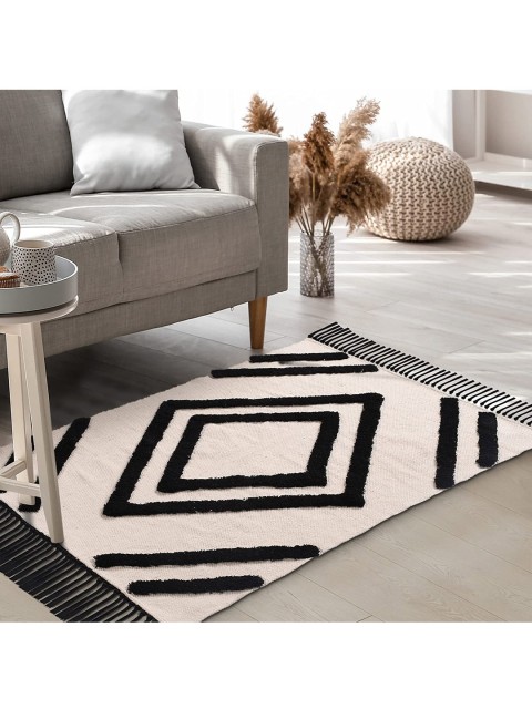 

URBAN SPACE White & Black Tufted Carpet
