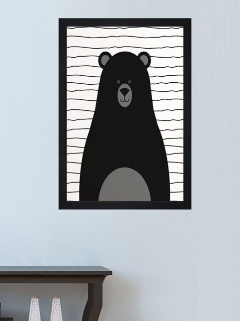 

Gallery99 Adults White & Black Stencil Grizzly Bear Painting Wall Art
