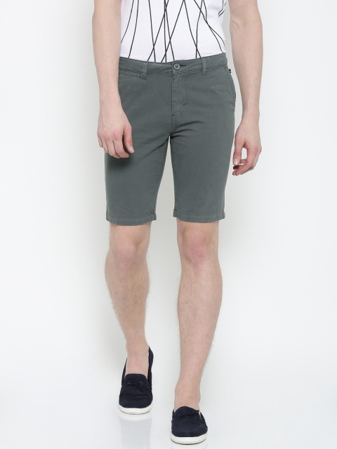 

The Indian Garage Co Men Grey Solid Slim Fit Chino Shorts