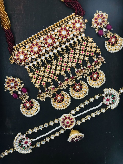 

The Opal Factory Marron Green & White Stone-Studded Jewellery Set, Maroon