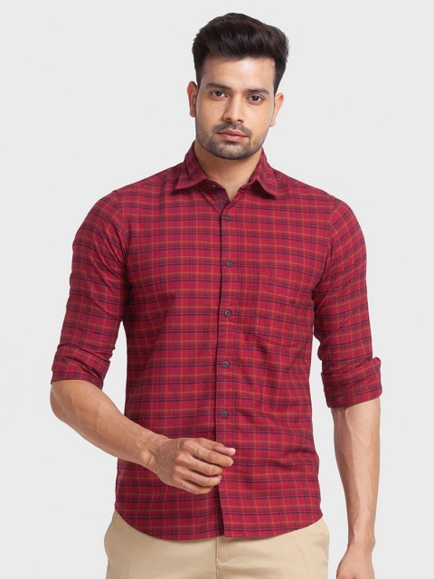 

ColorPlus Men Red Tailored Fit Checked Casual Shirt