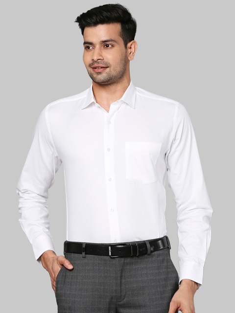 

Park Avenue Men White Solid Formal Shirt