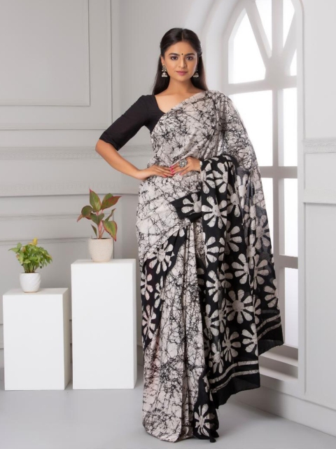 

Baisacrafts White & Black Floral Pure Cotton Block Print Saree