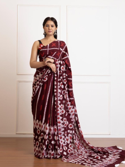 

Baisacrafts Women Maroon & White Batik Pure Cotton Block Print Saree