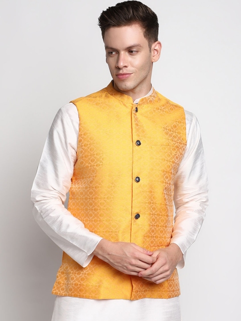 

DEVOILER Men White Layered Kurta with Pyjamas
