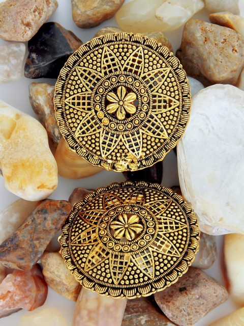 

NAKABH Women Gold-Toned Circular Set Of 2 Studs Earrings