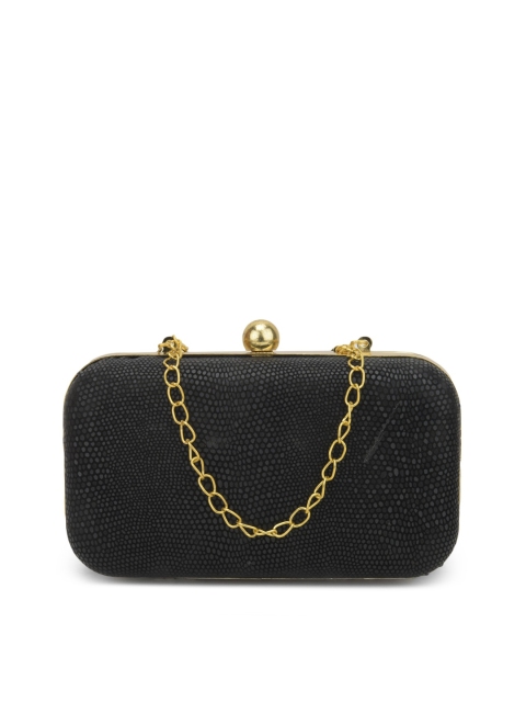 

gaura pakhi Women Black Clutches
