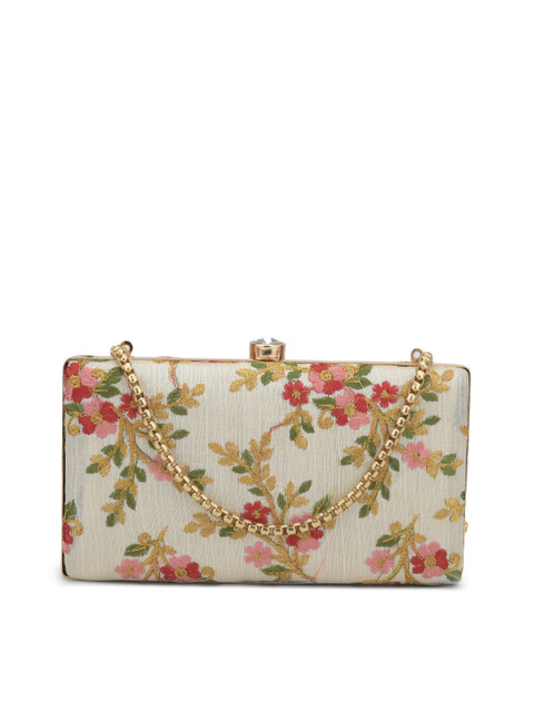 

gaura pakhi Women White Clutches