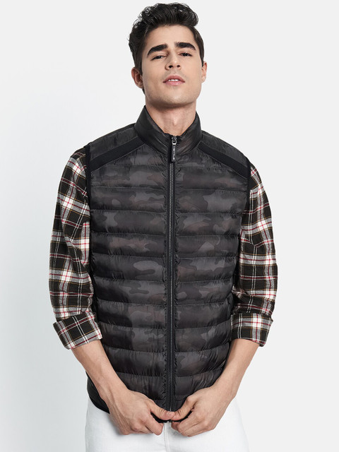 

METTLE Men Black Camouflage Puffer Jacket