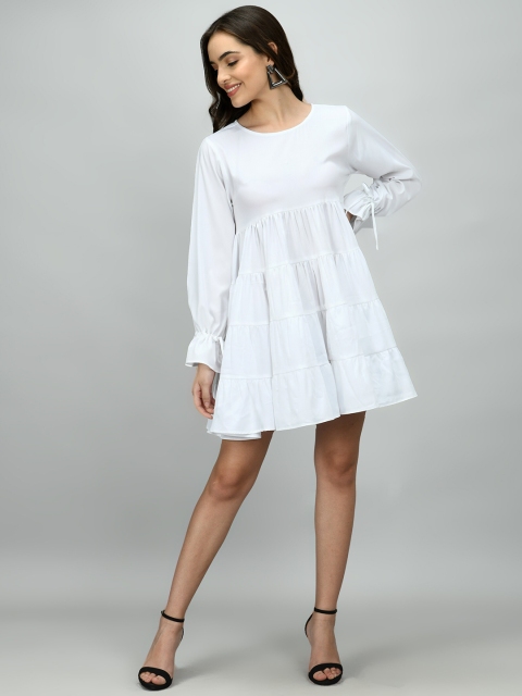 

Retrobelaa White Empire Dress
