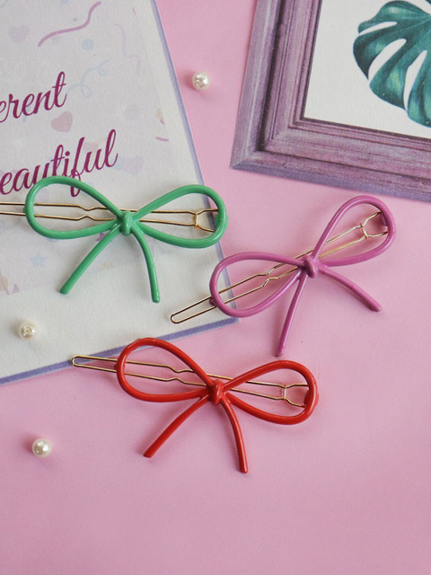 

Soho Boho Studio Women Red & Green Set of 3 Bow Hair Clips
