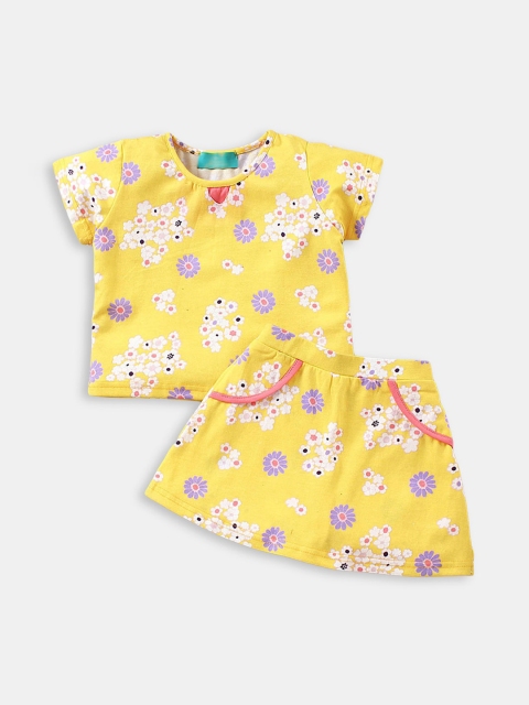 

Hopscotch Girls Yellow & White Printed Top with Skirt