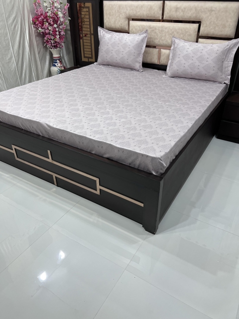 

Pure Decor Grey Floral 400 TC King Bedsheet with 2 Pillow Covers