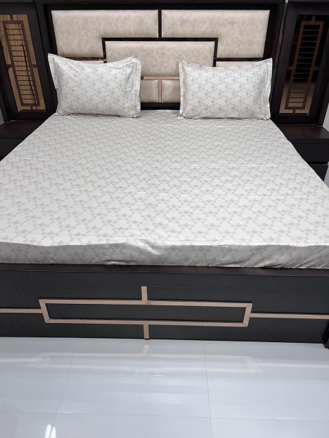 

Pure Decor Beige Ethnic Motifs 400 TC King Bedsheet with 2 Pillow Covers