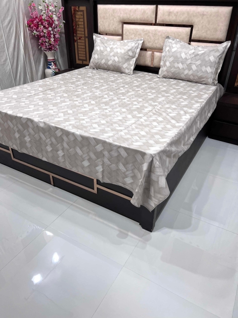 

Pure Decor Grey & Cream-Coloured 260 TC Queen Bedsheet with 2 Pillow Covers