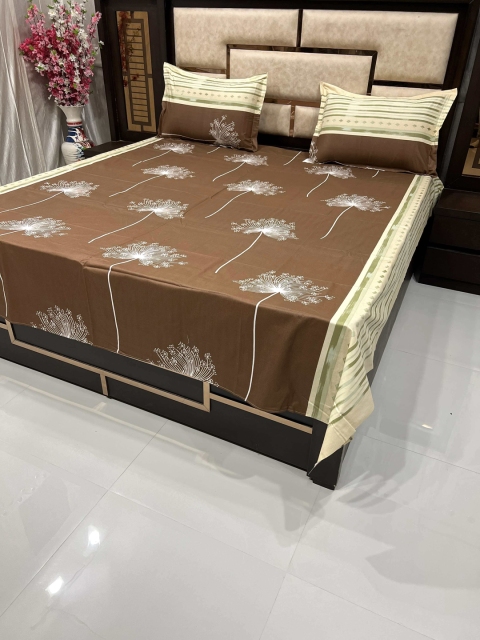 

Pure Decor Brown & Off White Floral 260 TC Queen Bedsheet with 2 Pillow Covers