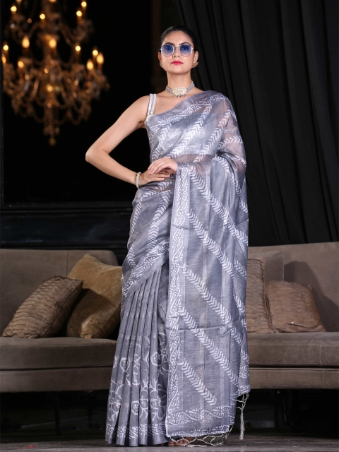 

KARAGIRI Grey & White Floral Silk Blend Saree