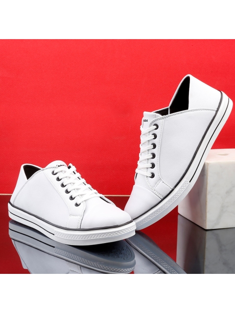 

KRAASA Men White Casual Sneakers