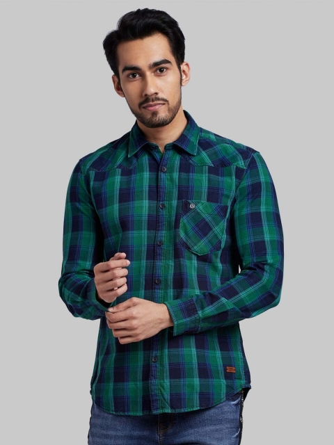 

Parx Men Green Checked Casual Shirt