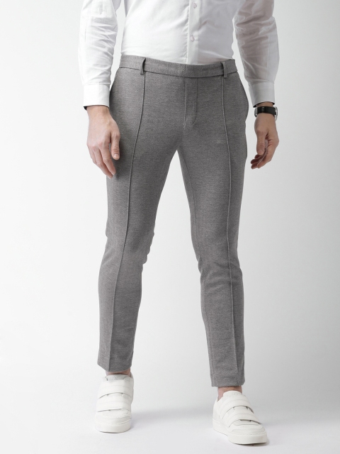 

INVICTUS Men Grey Knitted Slim Fit Self Design Regular Trousers