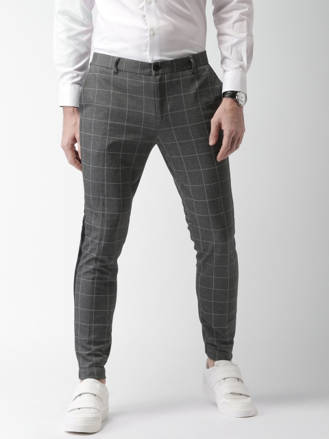 

INVICTUS Men Grey Slim Fit Checked Regular Trousers