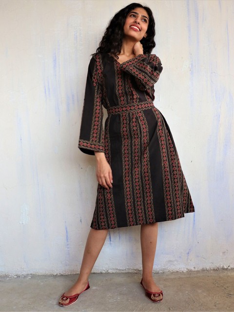 

Chidiyaa Black Dress