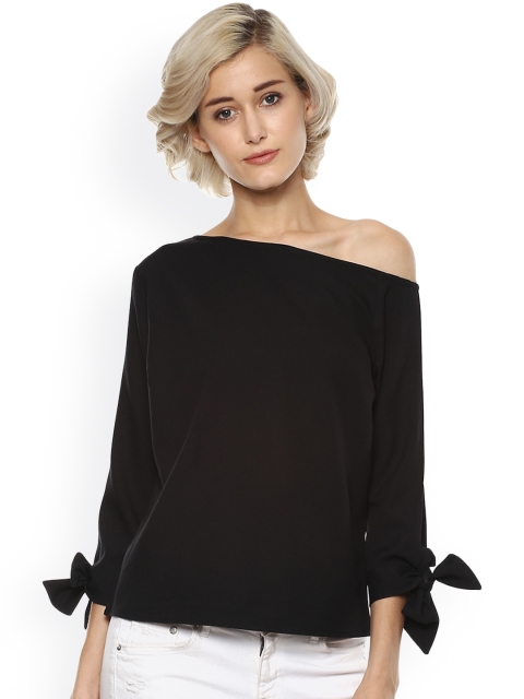 

Harpa Women Black Solid One-Shoulder Top