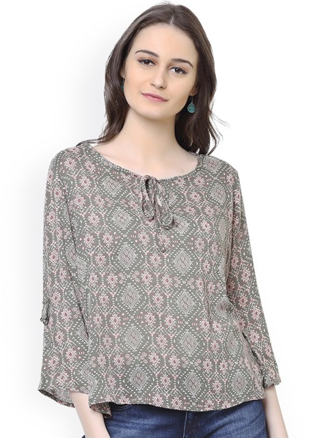 

Harpa Women Green Printed Top