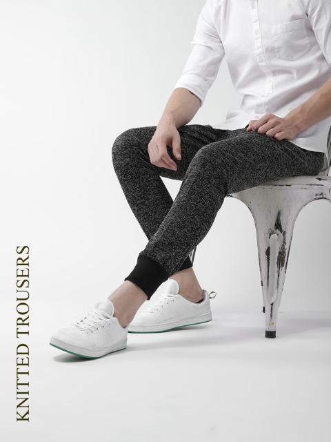 

INVICTUS Men Black & Off-White Slim Fit Self Design Joggers