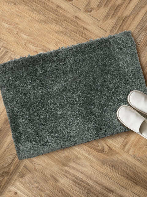 

Clasiko Grey Solid Anti-Skid Doormats