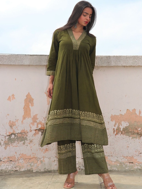 

Chidiyaa Women Olive Green Empire Pure Cotton Kurta with Palazzo