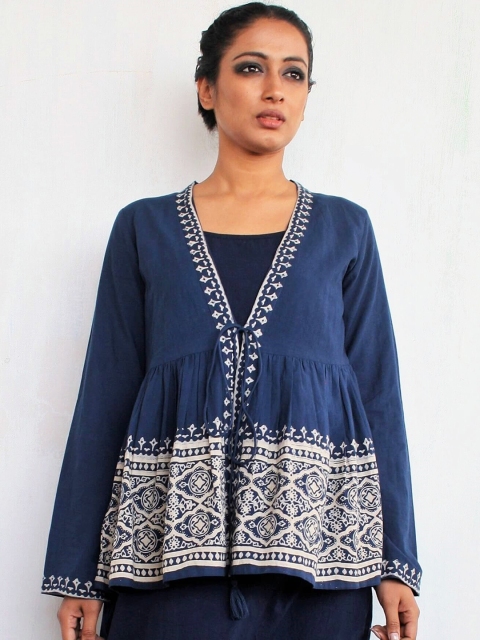 

Chidiyaa Women Blue Embroidered Tie-Up Shrug