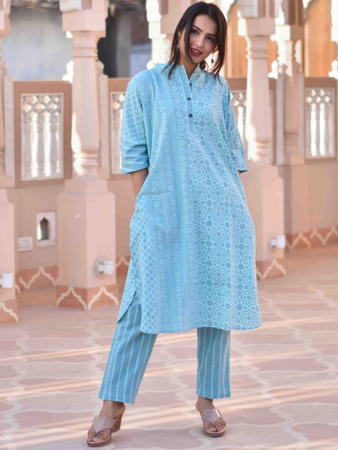 

Chidiyaa Women Blue Layered Pure Cotton Kurti with Trousers