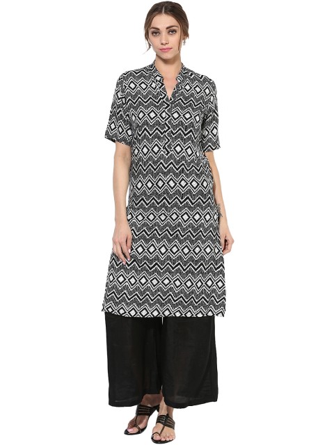 

Get Glamr Women Black & White Printed Straight Kurta