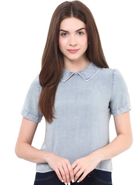 

Free & Young Women Blue Solid Chambray Top