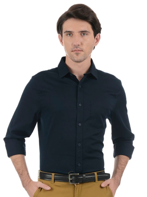 

LONDON FOG Men Black Solid Comfort Fit Cotton Casual Shirt