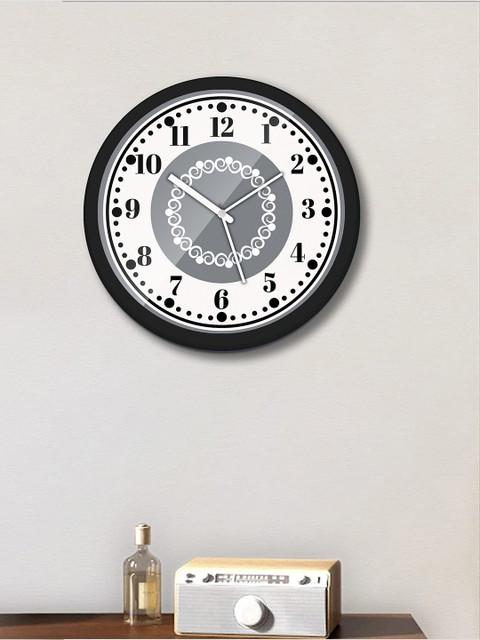 

WENS Black Contemporary Analogue Round Wall Clock