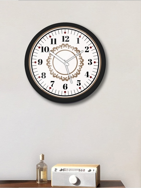 

WENS Black & White Printed Contemporary Wall Clock