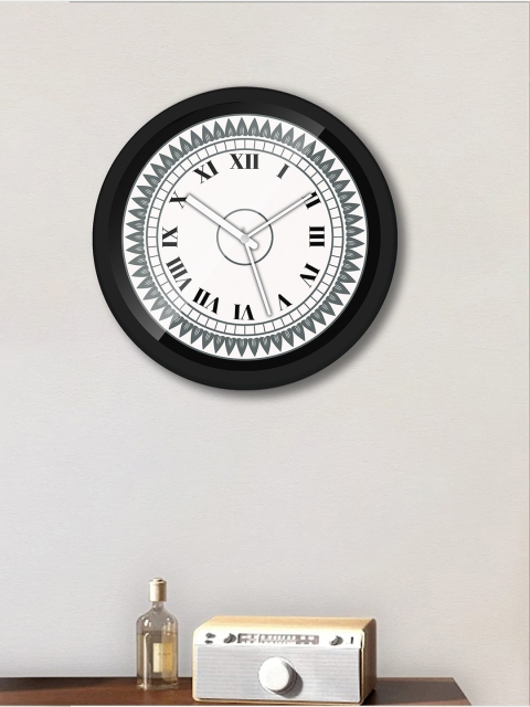 

WENS Black & White Contemporary Wall Clock